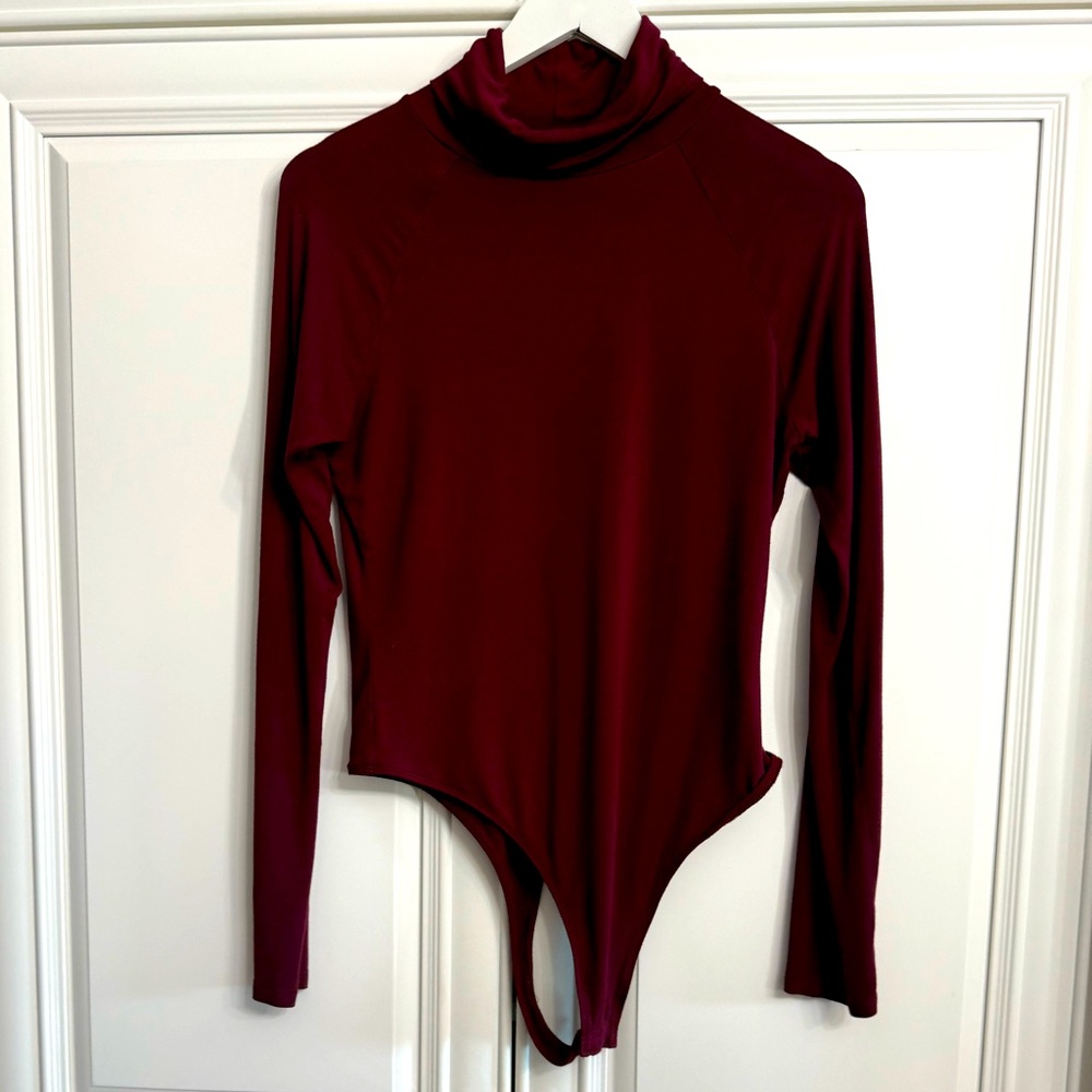 Cupio Sz Large Burgundy Long Sleeve Turtleneck Bodysuit 3 Snap Gusset